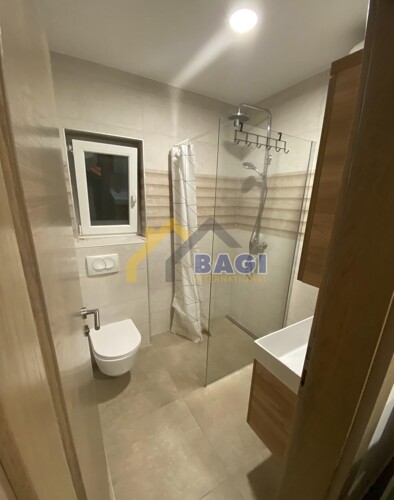 Thumbnail 6193029 - 3