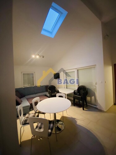 Thumbnail 6193030 - 3