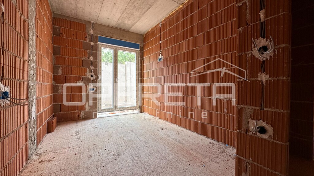 Image 6193112 - 6