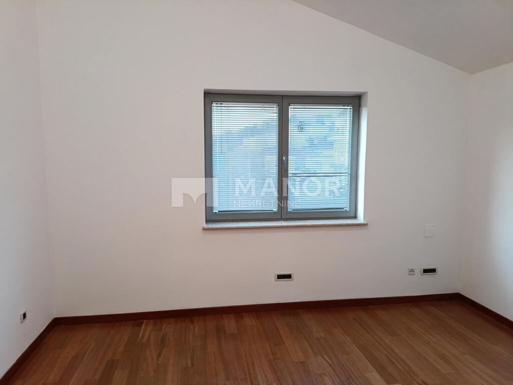 Image 6193163 - 4