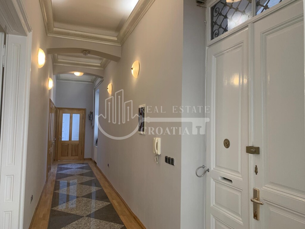 Image 6193207 - 10