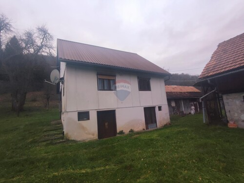 Ogulin,Ponikve, kuća u prirodi