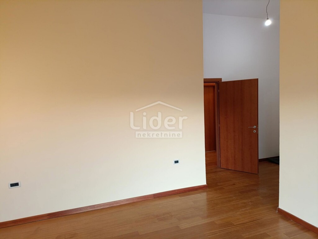 Image 6197324 - 9
