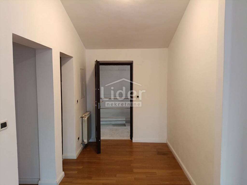 Image 6197324 - 8