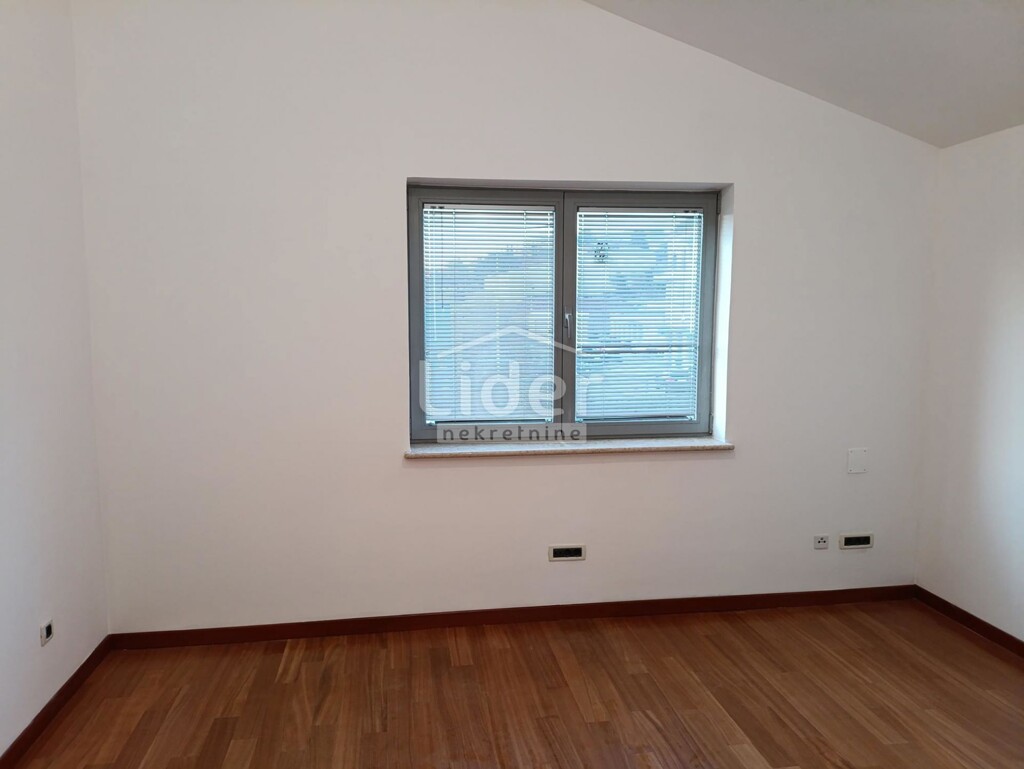 Image 6197324 - 6