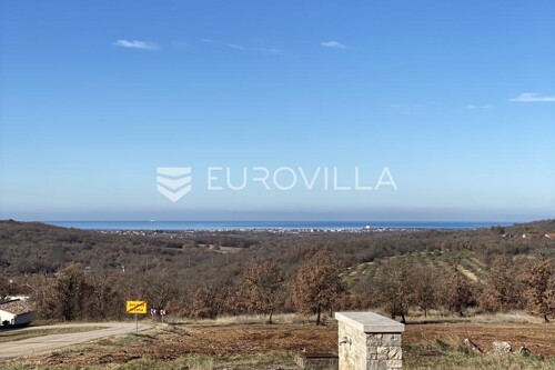 Istra, Buje, atraktivno zemljište 3906m2 od čega 1045m2 građevinsko - otvo...