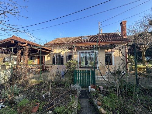 GROBNIK PODHUM, samostojeća prizemnica