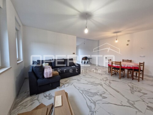 Dvoetažni stan s pogledom na more u Vodnjanu, neto površine 102 m²