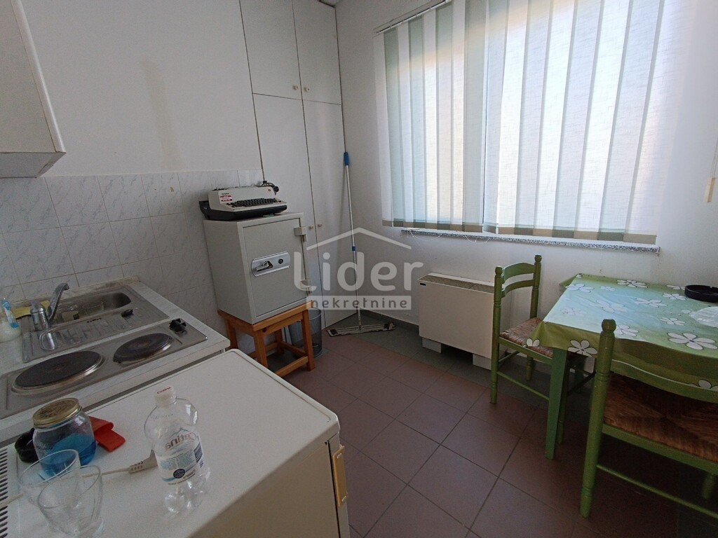 Image 6198298 - 6