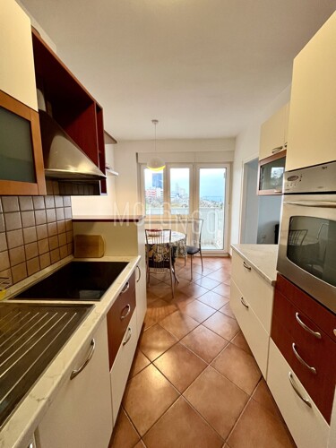 Thumbnail 6198356 - 4