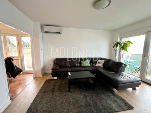 Thumbnail 6198356 - 3