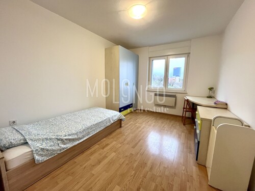 Thumbnail 6198356 - 6