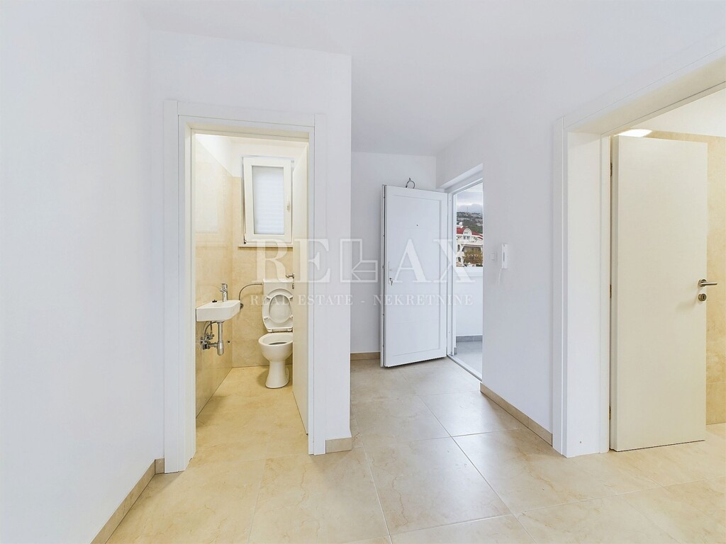 Image 6198358 - 2