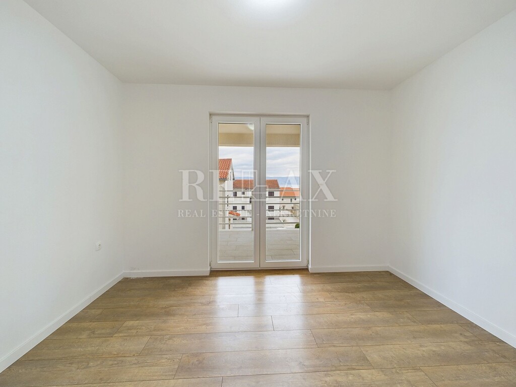 Image 6198359 - 15