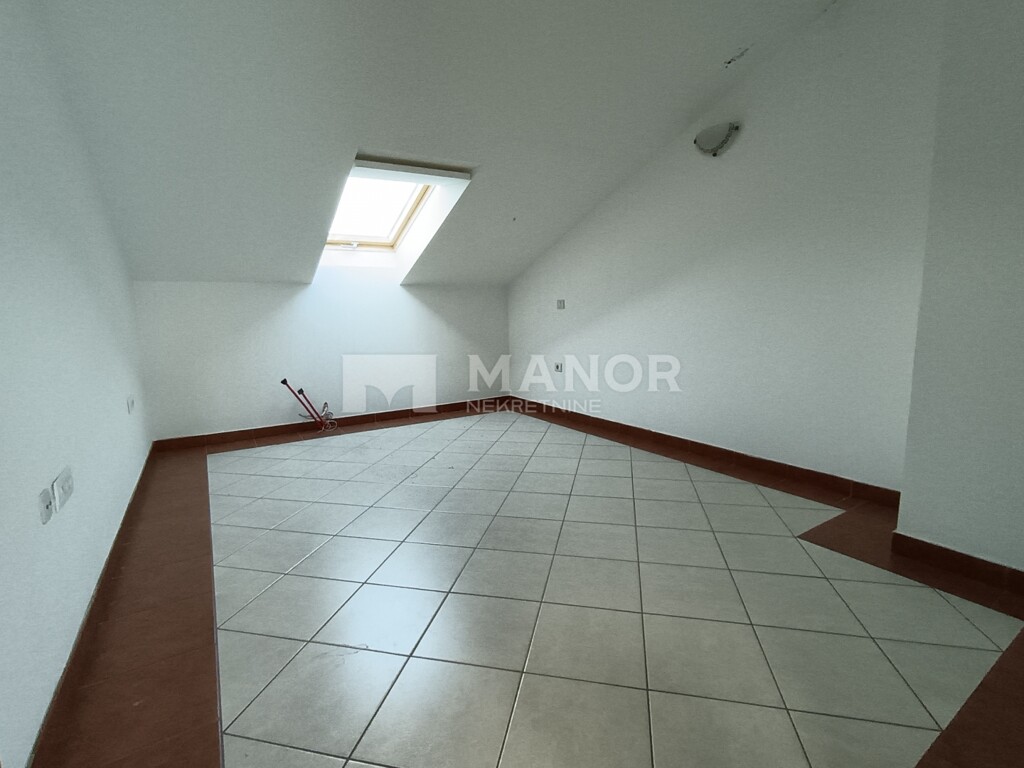 Image 6198395 - 3