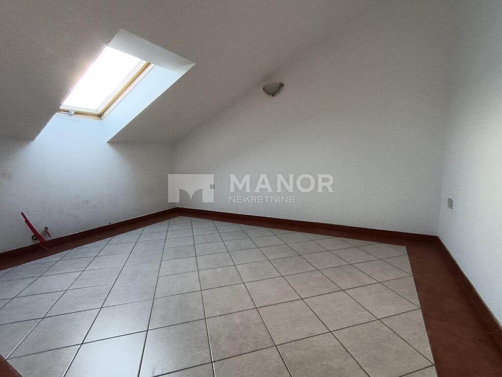 Image 6198395 - 2