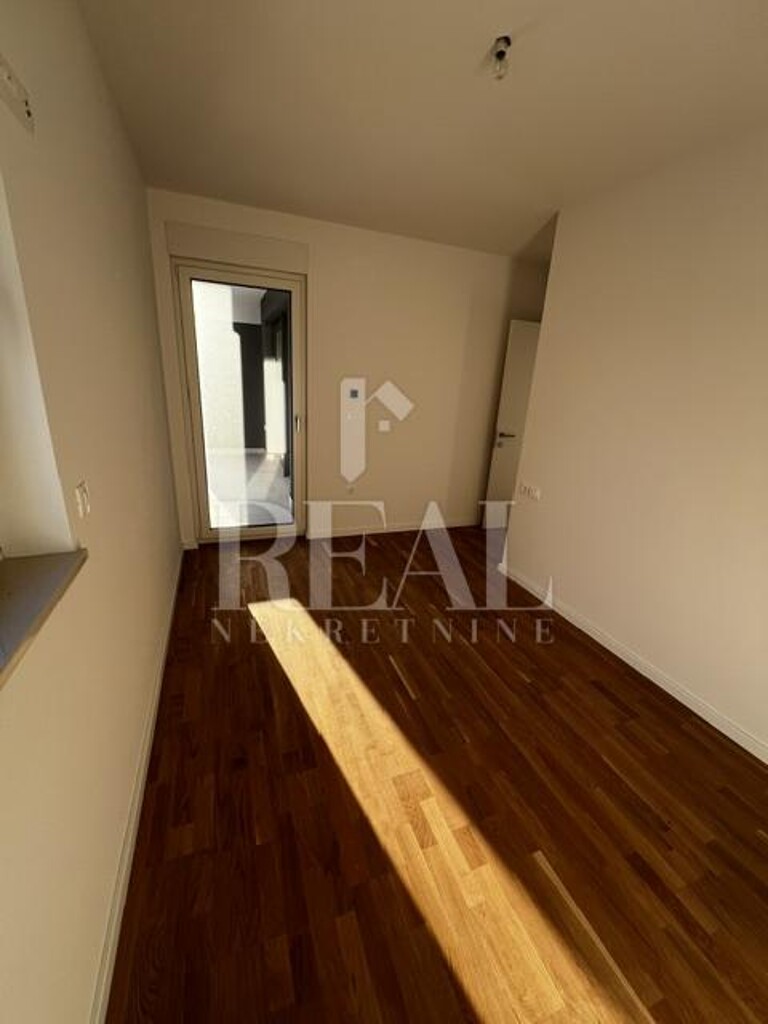 Image 6198409 - 5
