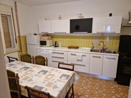 Thumbnail 6198428 - 1