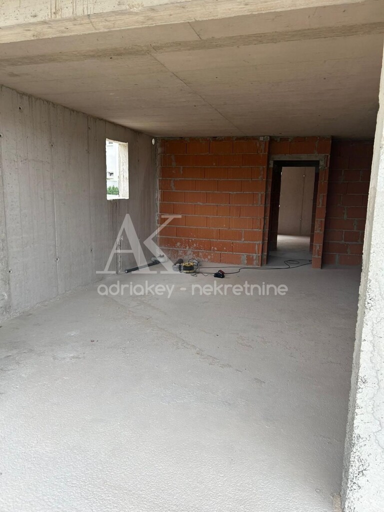 Image 6198470 - 2