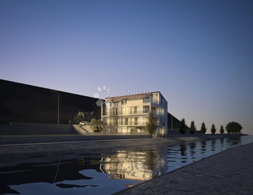 Thumbnail 6198797 - 12