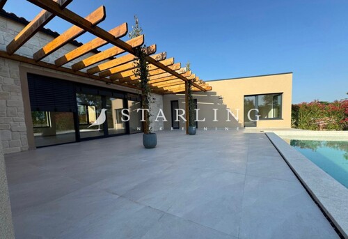 Thumbnail 6198828 - 4