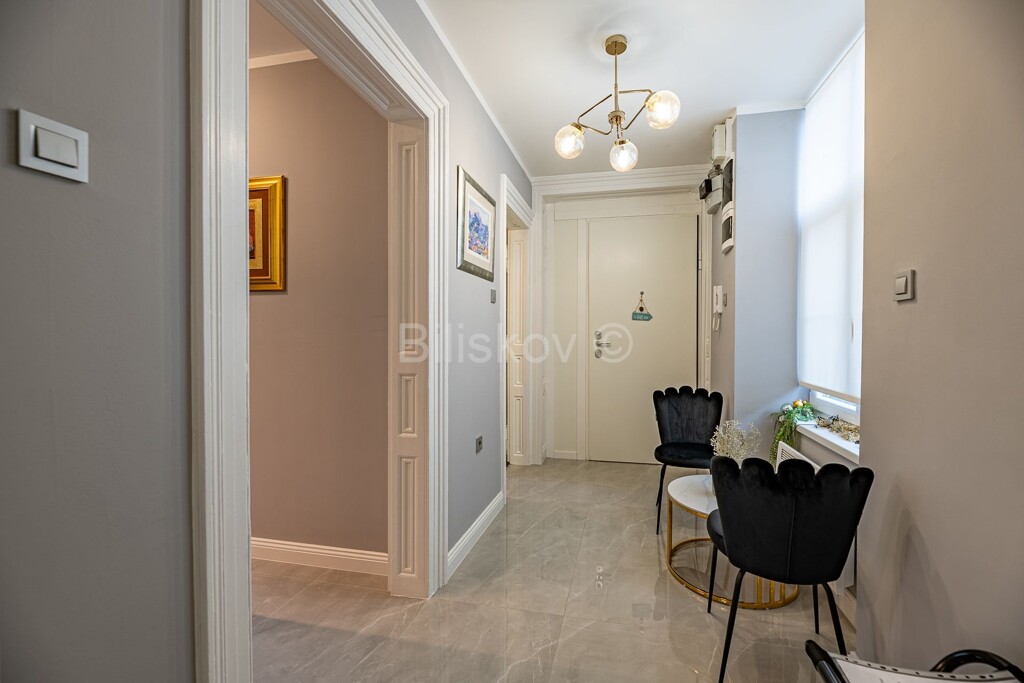 Image 6198900 - 4