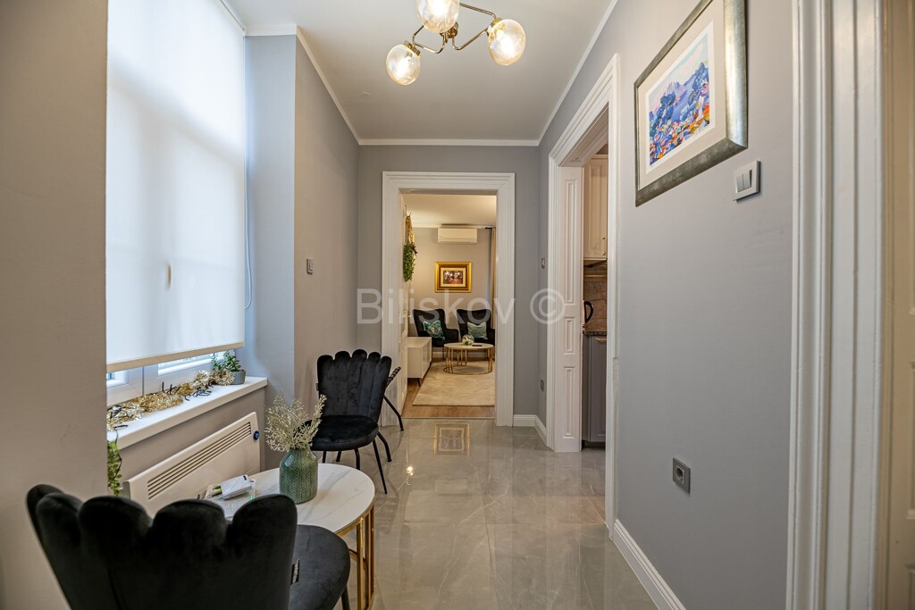 Image 6198900 - 2