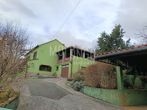 CERNIK, predivna kuća okružena s 3500 m2 okućnice