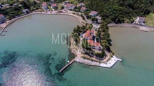RAB, SUPETARSKA DRAGA zemljište 1.154 m2 2. red do mora