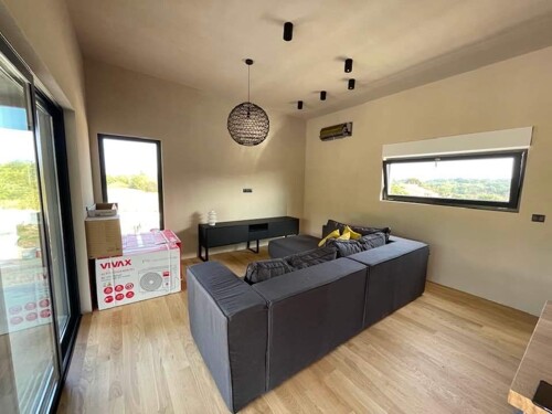 Thumbnail 6198998 - 12