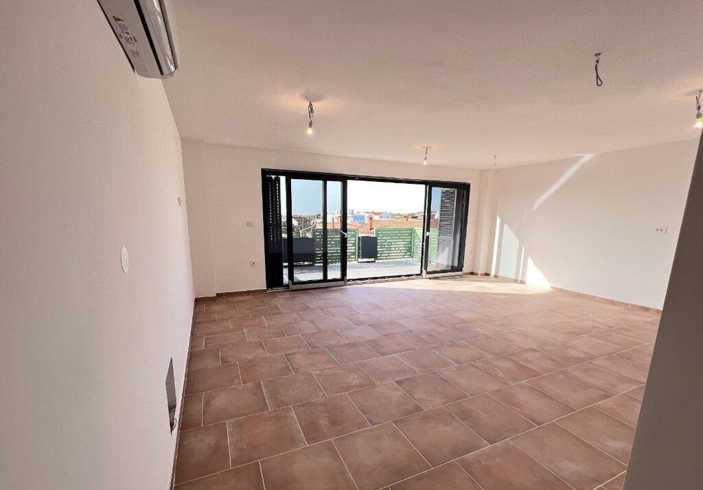 Image 6199000 - 4