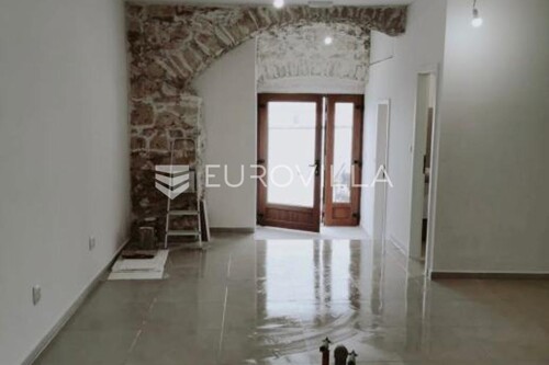 Thumbnail 6199277 - 1
