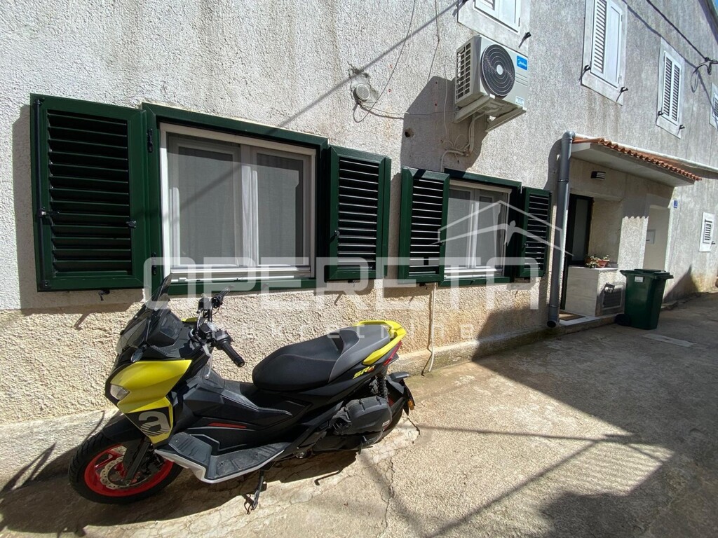 Image 6199426 - 6