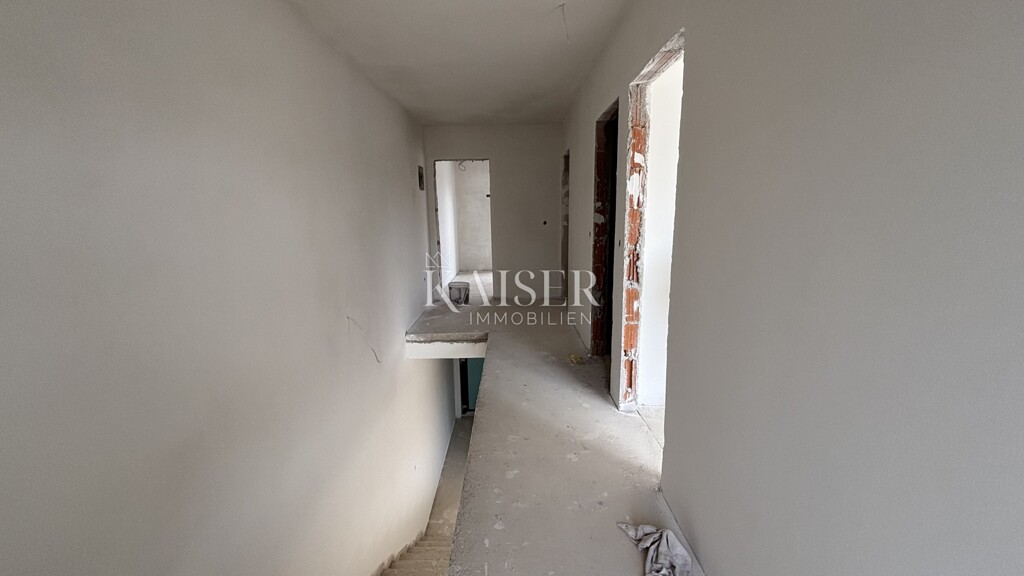 Image 6199434 - 19