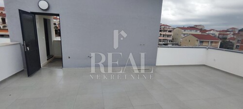 Thumbnail 6199870 - 12