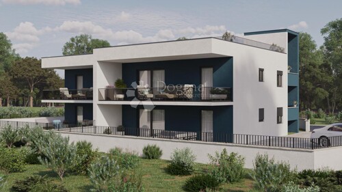 NOVIGRAD - Stan u prizemlju s vrtom
