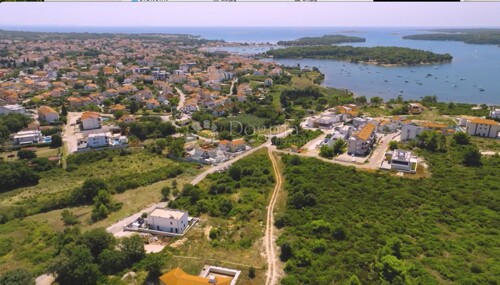 PARCELA S POGLEDOM NA MORE!