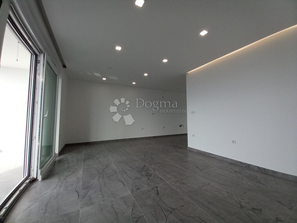 Image 6200444 - 4