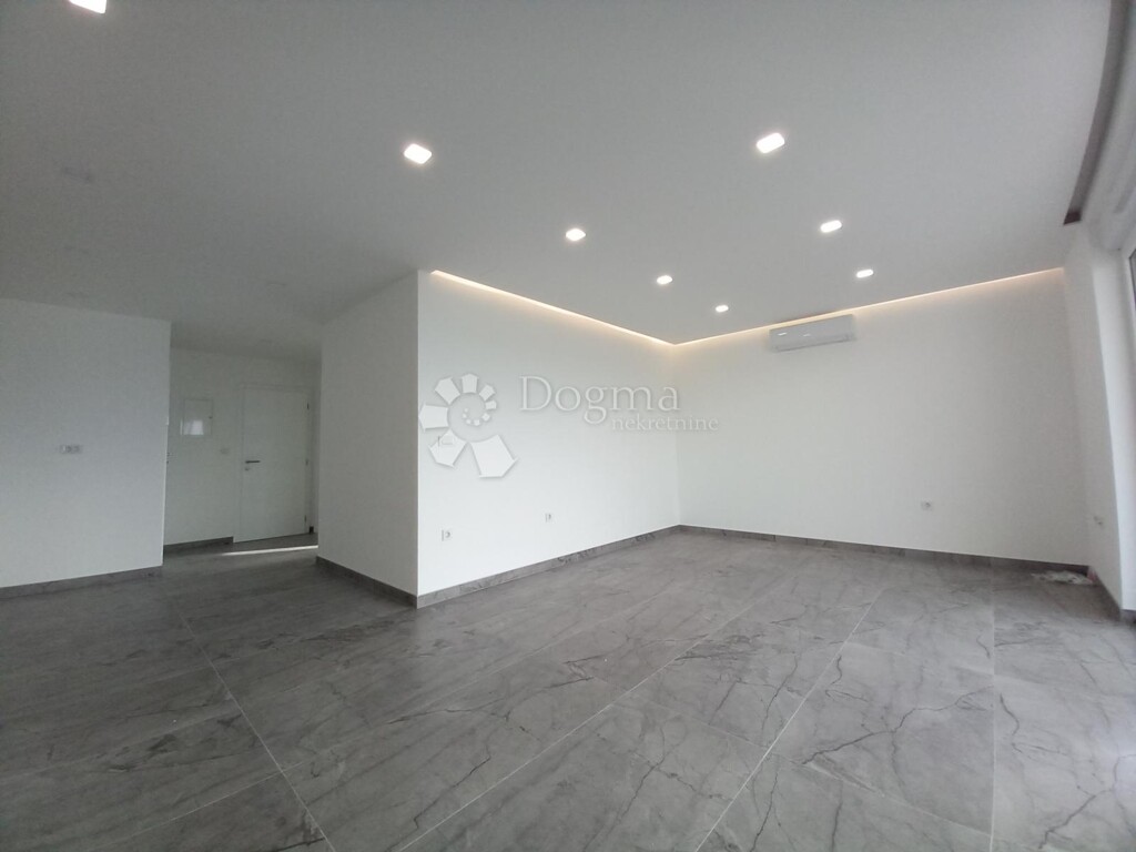 Image 6200444 - 5