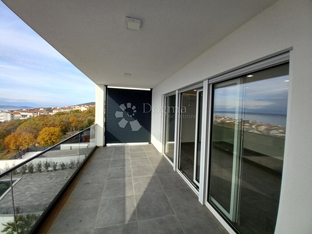Image 6200444 - 12