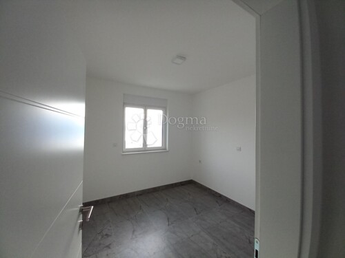 Thumbnail 6200444 - 6