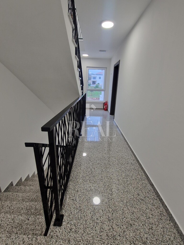 Image 6200500 - 16