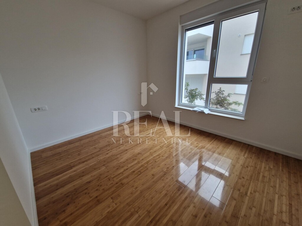Image 6200500 - 9