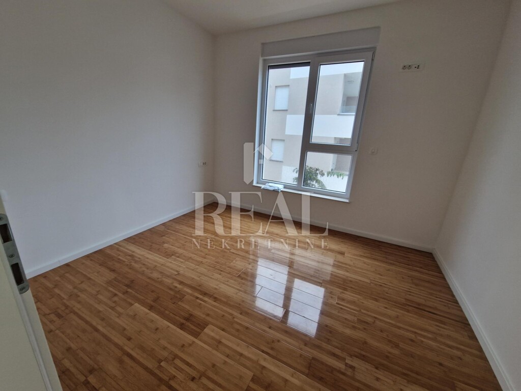 Image 6200500 - 12