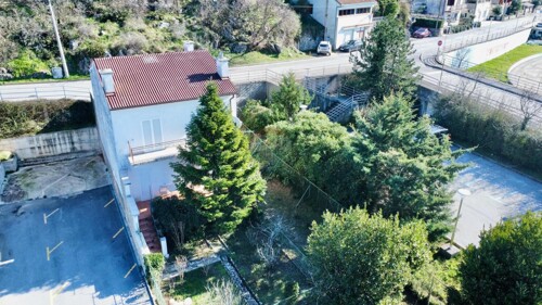 Crikvenica, kuća s dvorištem blizu centra