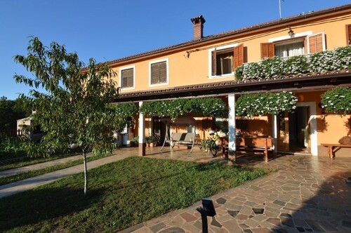 Samostojeća kuća na mirnoj lokaciji, Grožnjan,okolica, Istra