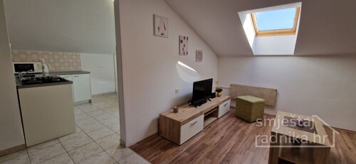 Thumbnail 6200649 - 5