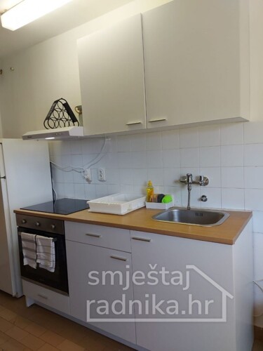Apartman za do 4 radnika u Puli