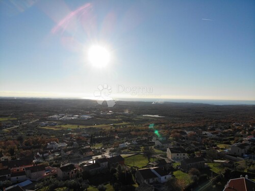 Thumbnail 6200990 - 4