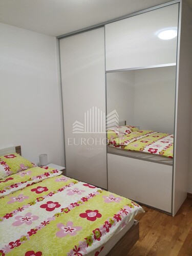 Thumbnail 6201331 - 5